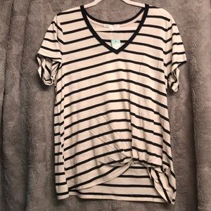 Stitch Fix Threads 4 Thought top L New With Tags!
